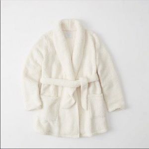 Abercrombie & Fitch Teddy Faux Fur Robe